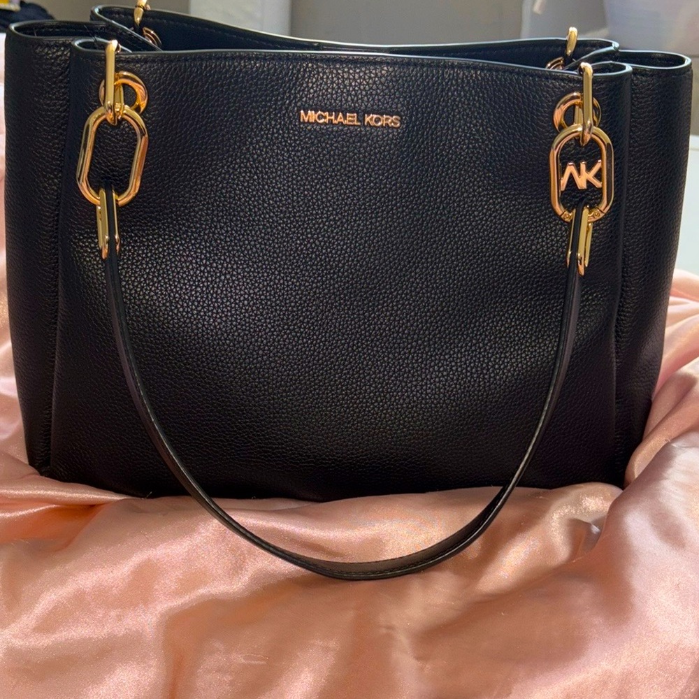 Michael Kors Trisha Large Triple Gusset Tote Black Pebbled Leather Shoulder Bag